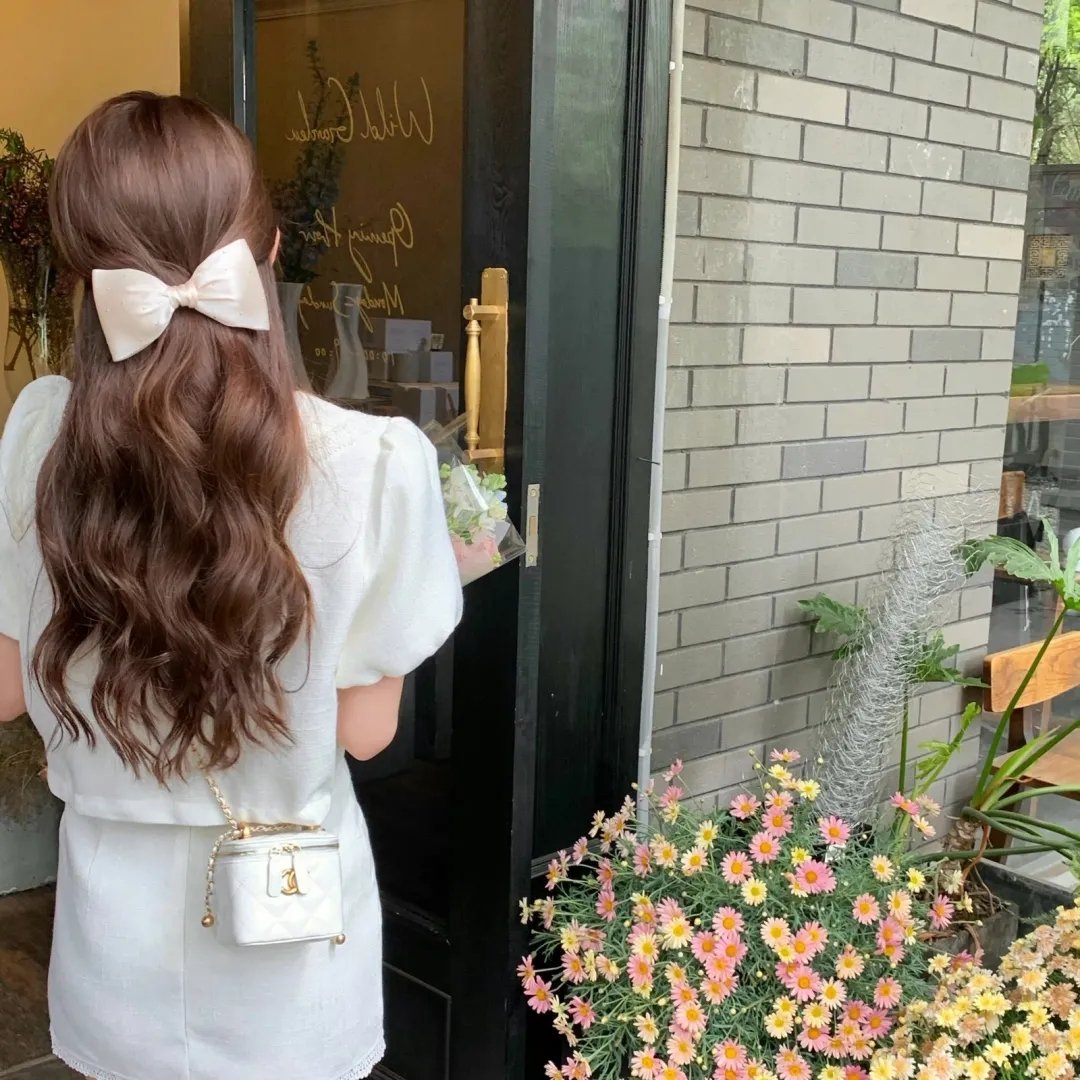 哈瓦，玛里亚姆，阿伊莎
